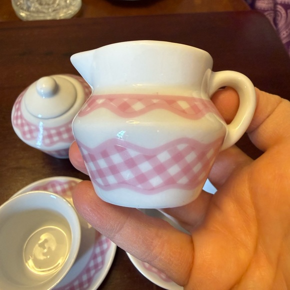 Pink Gingham Child’s Tea Set - Picture 3 of 7